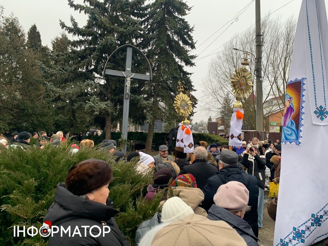 Йордан 2026: як у храмах Коломиї освячували воду. Фоторепортаж 16