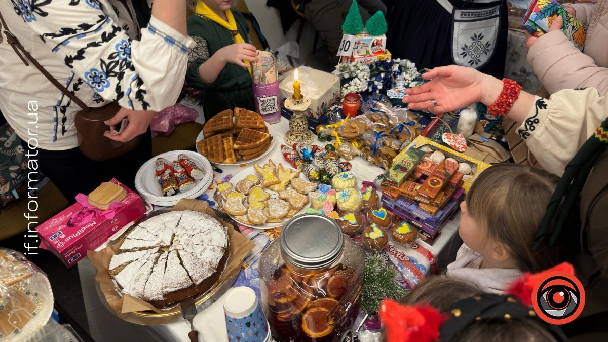 В Івано-Франківську пластуни запалили "Різдвяну свічечку" 5