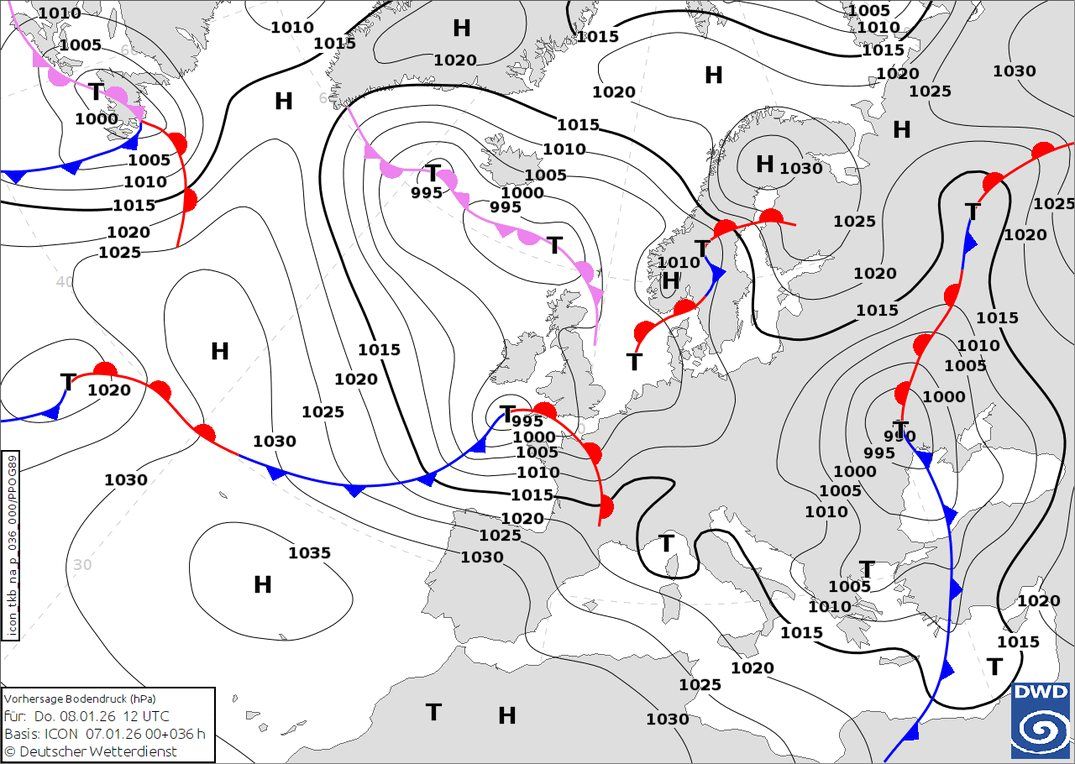 Синоптична карта показує шлях циклону та наступ арктичного холоду на Україну. Джерело: Facebook Наталка Діденко Синоптична карта показує шлях циклону та наступ арктичного холоду на Україну. Джерело: Facebook Наталка Діденко