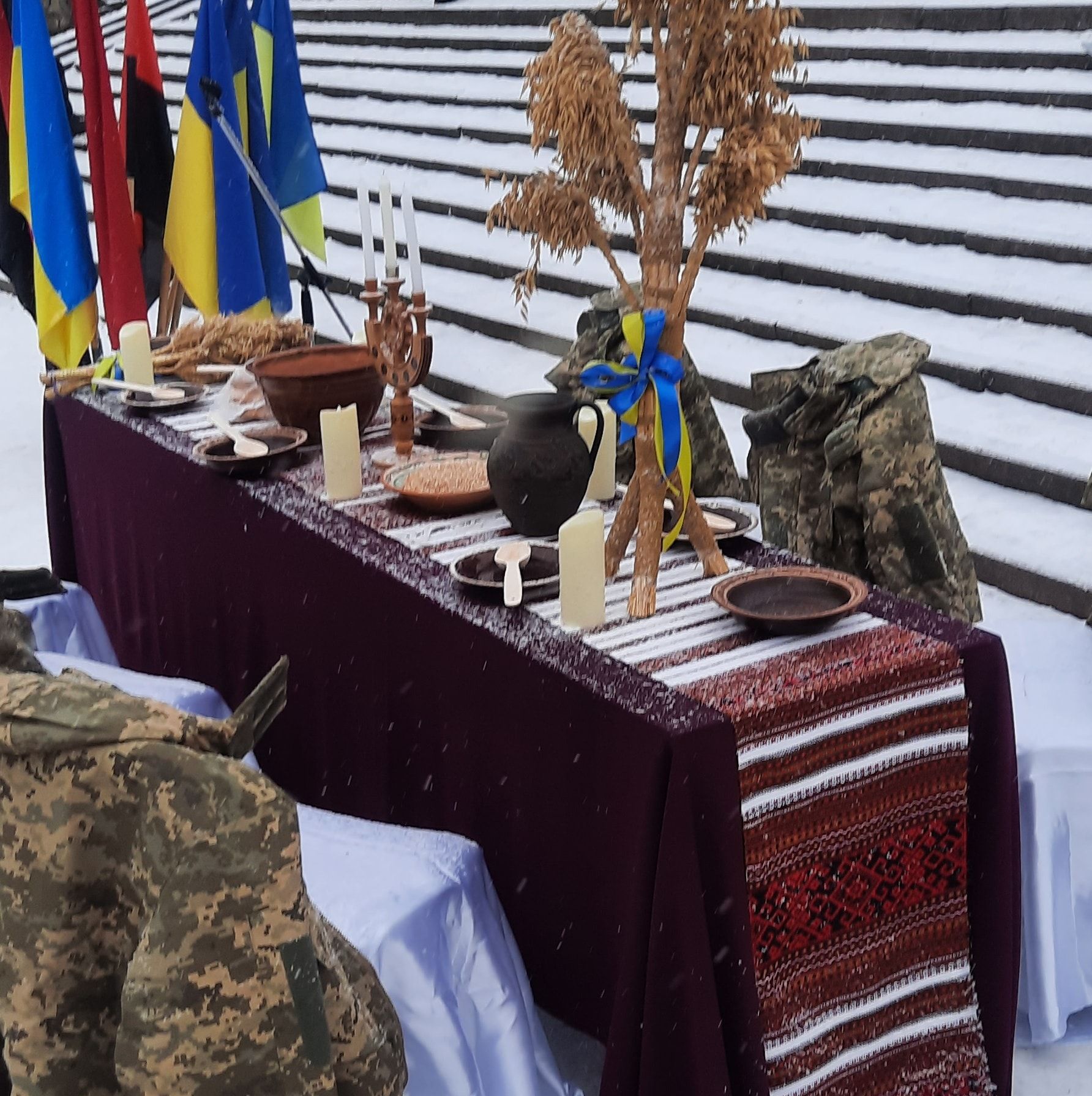 В Яремче пройшла благодійна Розколяда на підтримку воїнів 1