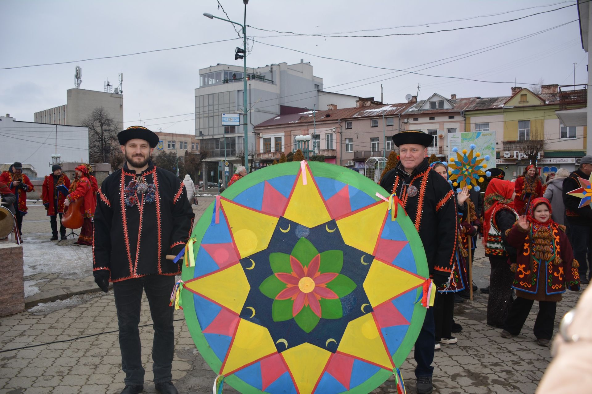 "Коляда для Ангелів": у Надвірній вшанували пам’ять загиблих Героїв 6