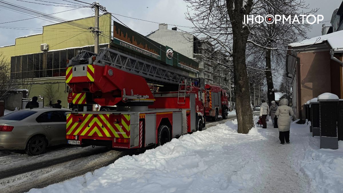 Ускладнений рух транспорту по вулиці Шухевича 