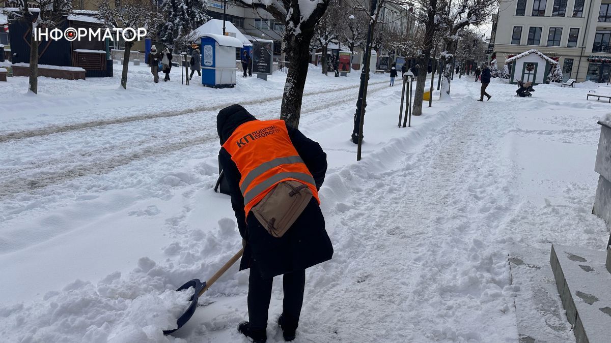 Наслідки снігопаду в Коломиї