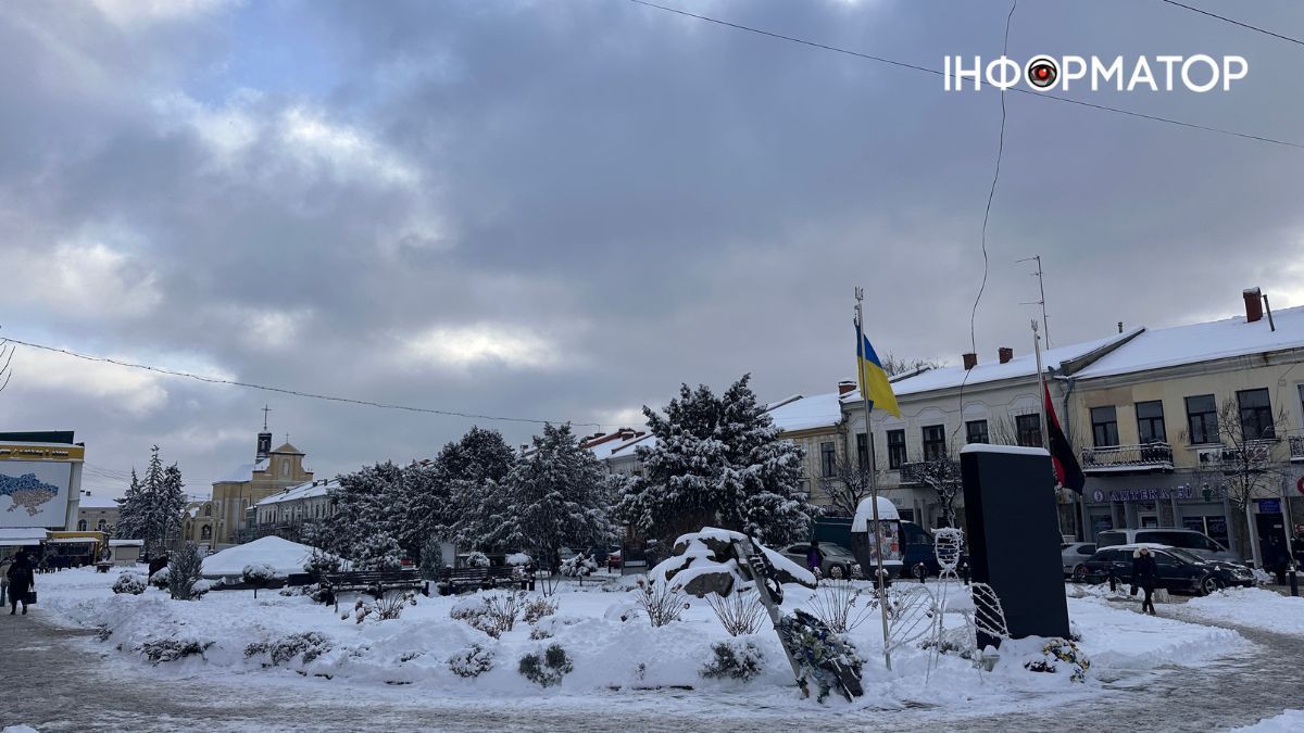Писанкова під товщею снігу: фоторепортаж зимової Коломиї 11