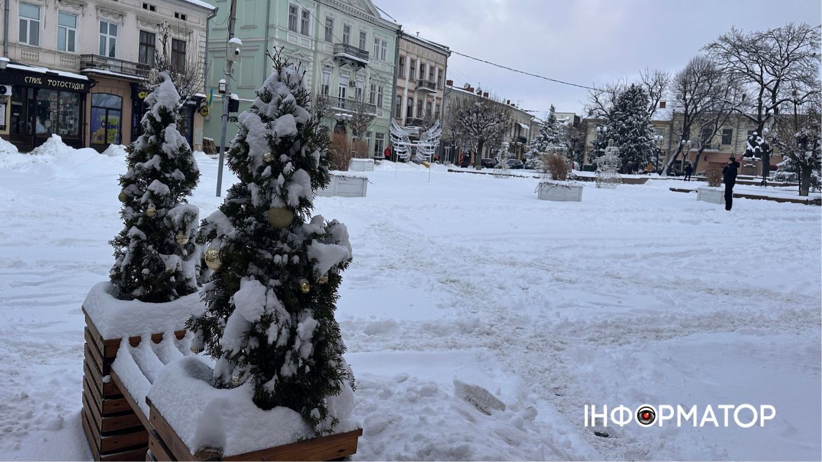 Писанкова під товщею снігу: фоторепортаж зимової Коломиї 3