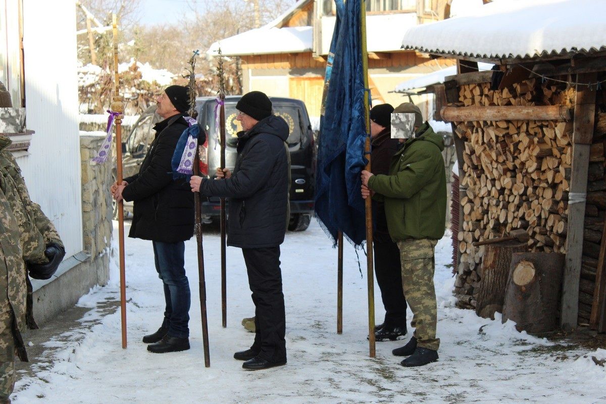 У Делятині попрощались із полеглим Героєм Василем Соколенком 4