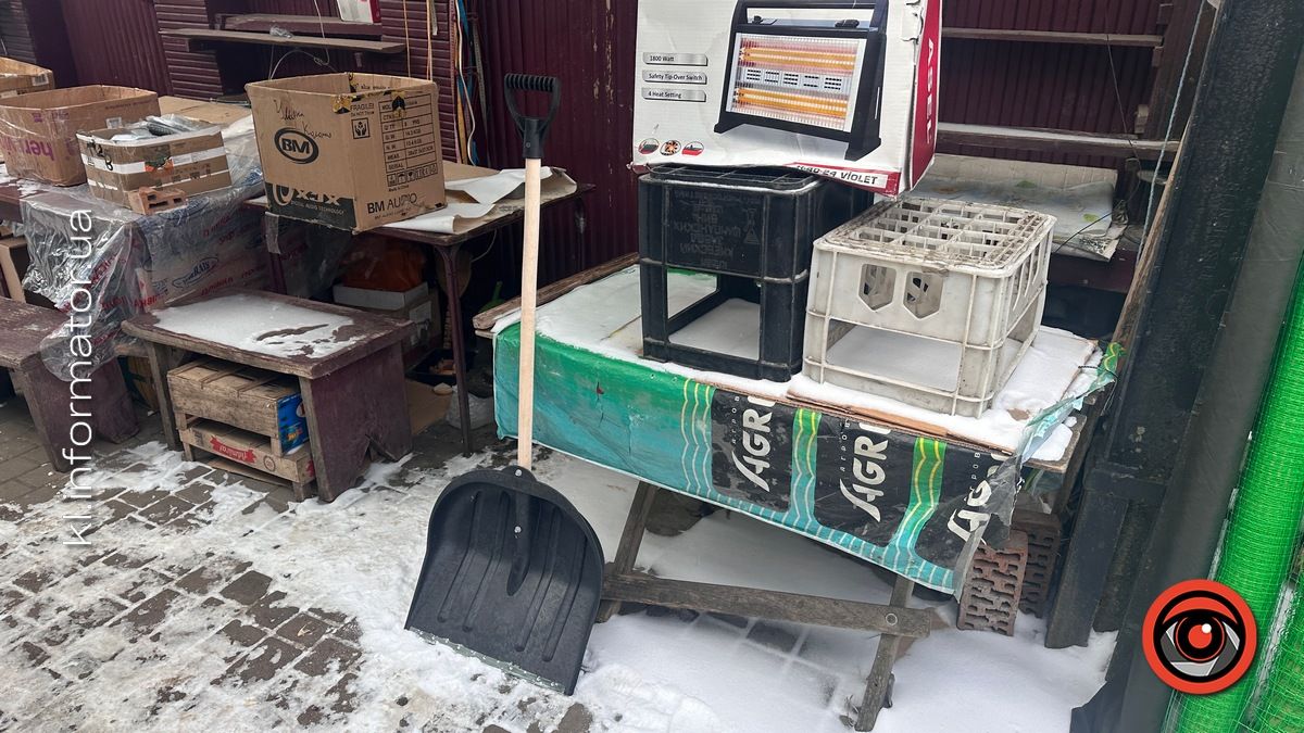 Які ціни на лопати для чистки снігу у Коломиї 3