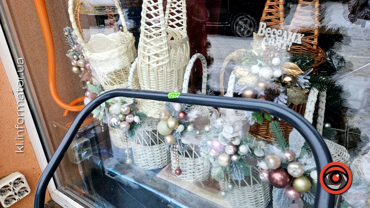 Які ціни на лопати для чистки снігу у Коломиї 8