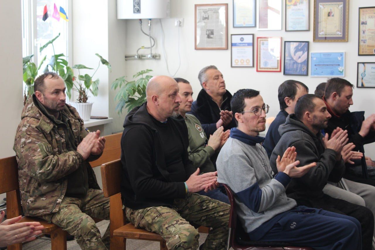 У Коломиї з колядою відвідали госпіталь ветеранів та оздоровчий центр 4