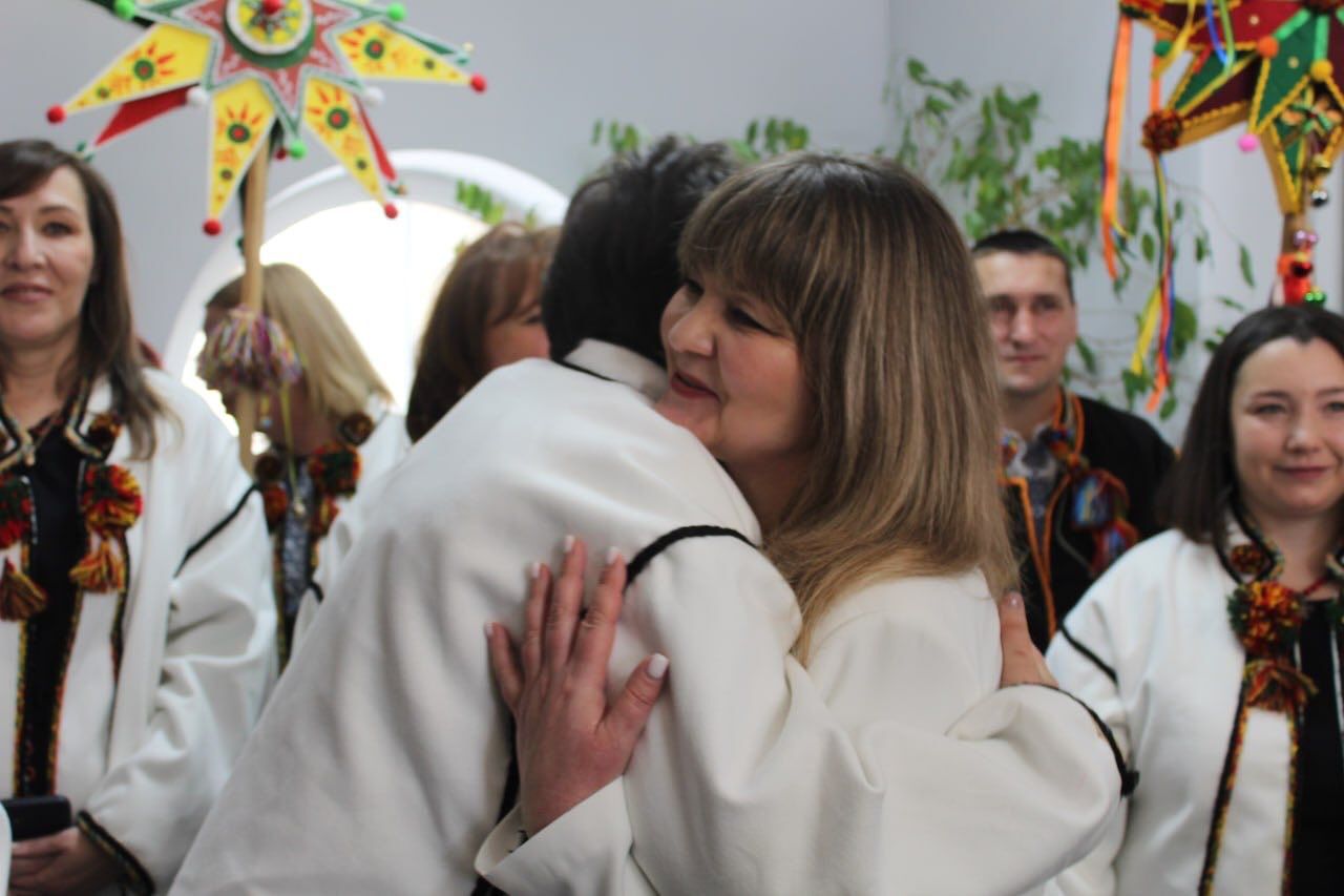 У Коломиї з колядою відвідали госпіталь ветеранів та оздоровчий центр 5