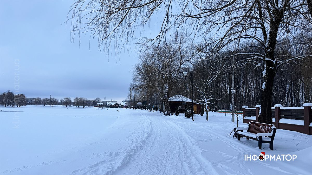 Зимовий ранок на озері в Коломиї: фоторепортаж 20