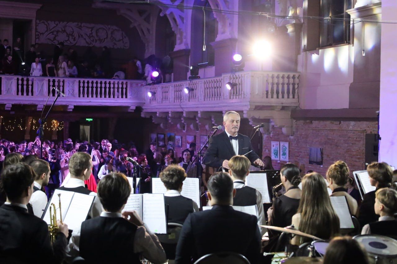 Благодійний бал "Вартові мрії". Фото: Коломия Культурна