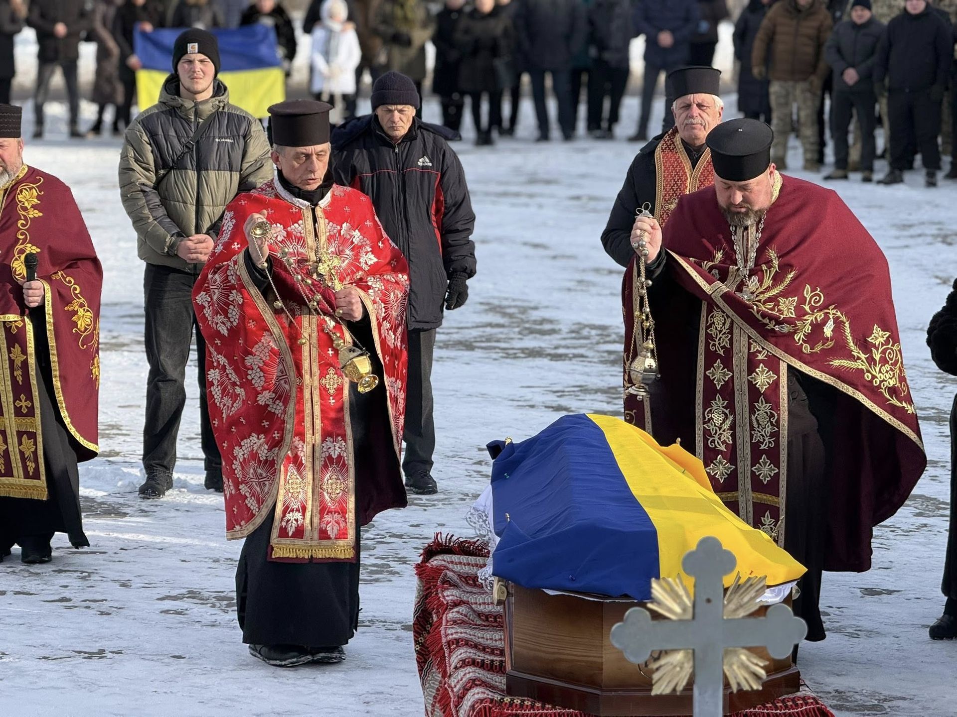 На Коломийщині попрощались із полеглим Героєм Романом Червінським 4