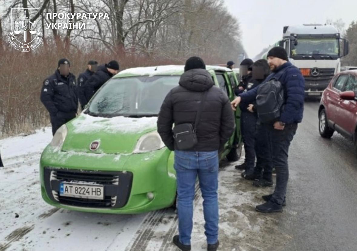 Пенсіонер з Надвірної допомагав військовозобовʼязаним втікати за кордон. Його спіймали вдруге