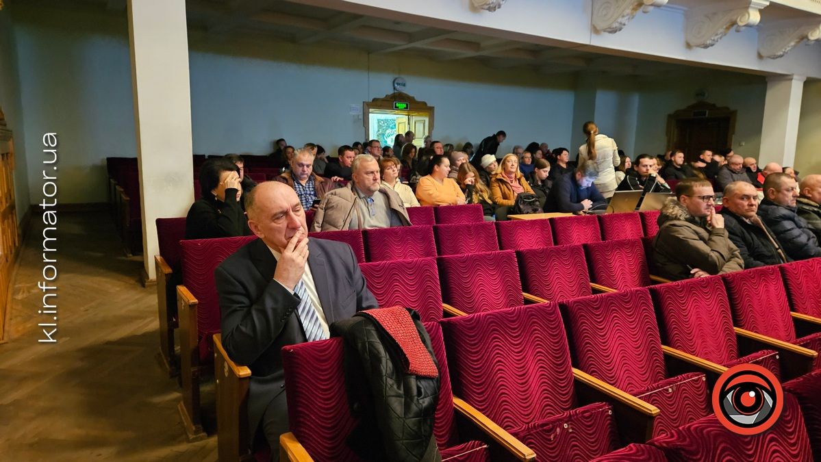 Як по маслу: очільник Коломиї звітував за 2025 рік, духовенство і бюджетники аплодували 2