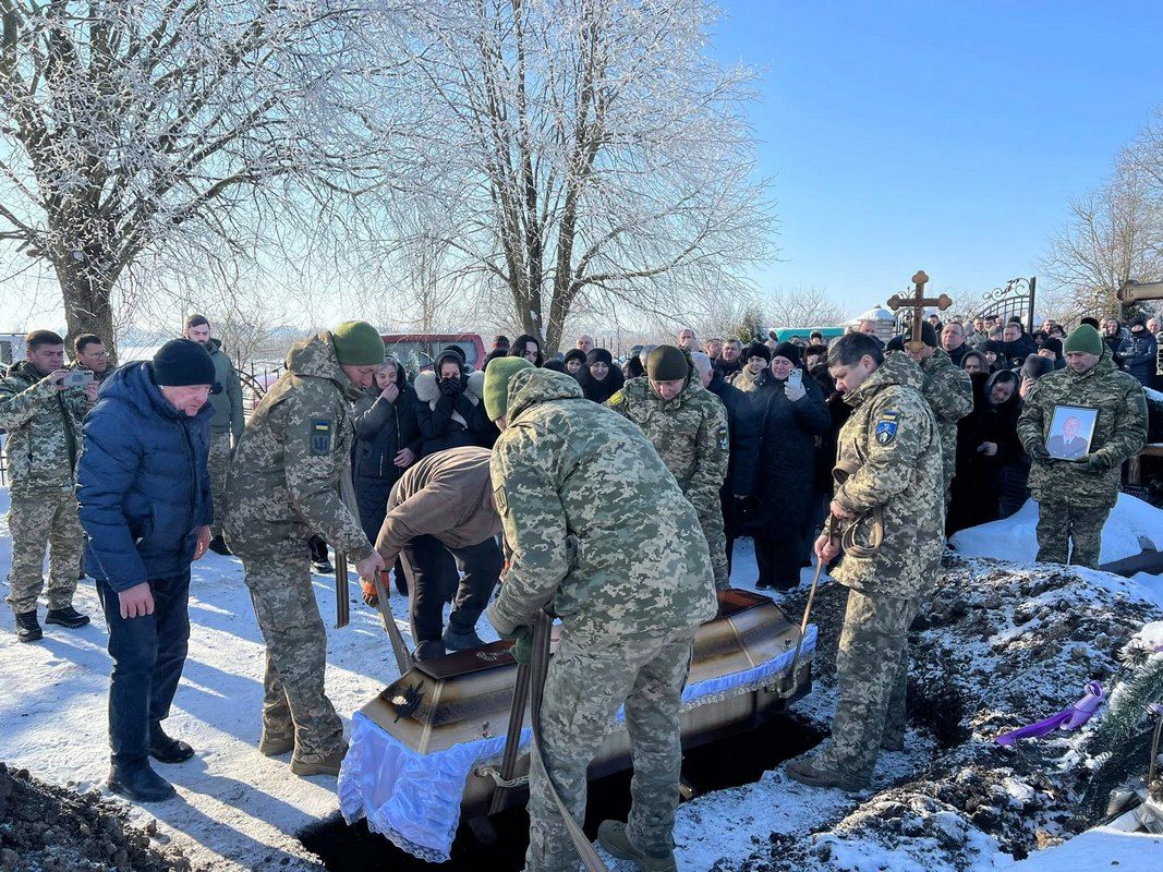 Городенка попрощалася із захисником Сергієм Яківчиком 13