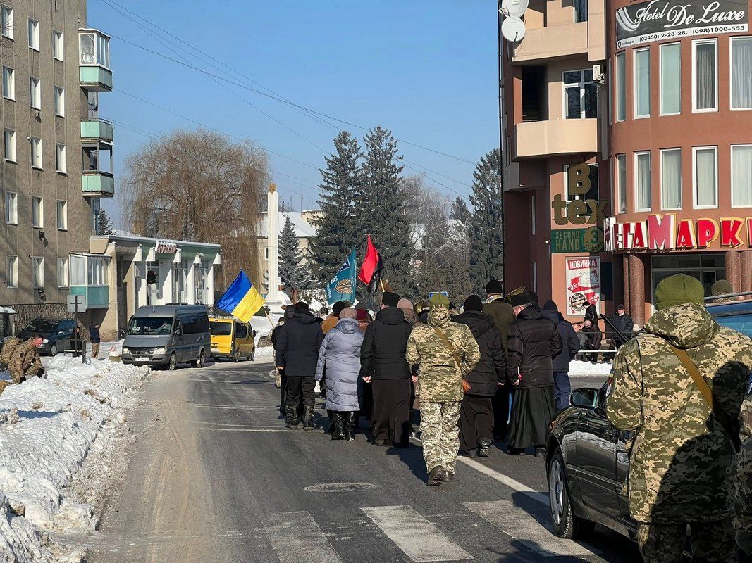 Городенка попрощалася із захисником Сергієм Яківчиком 7