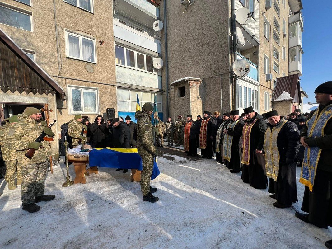 Городенка попрощалася із захисником Сергієм Яківчиком 2