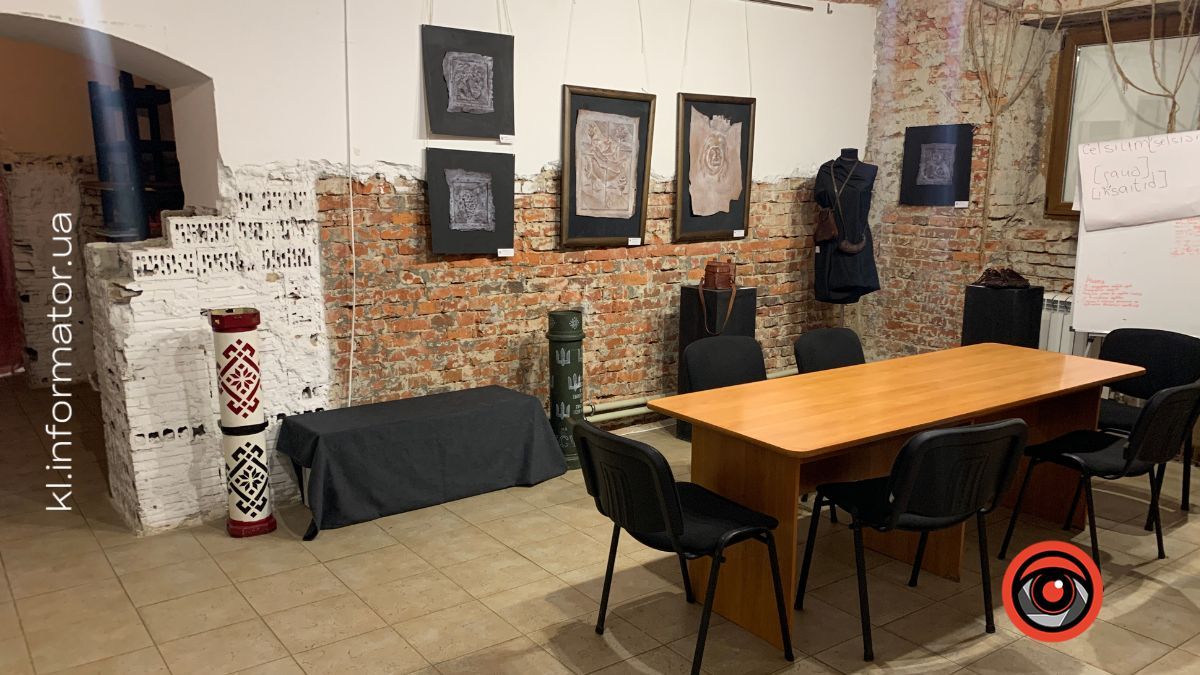 Пункт незламності запрацював у виставковій залі Народного дому 5