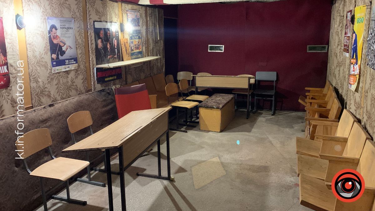 Пункт незламності запрацював у виставковій залі Народного дому 8