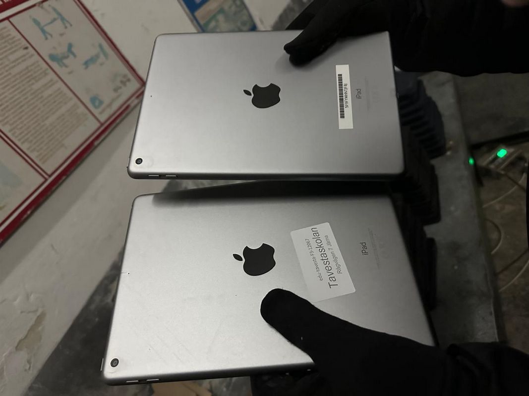 На кордоні в авто прикарпатця виявили незадекларовану електроніку на 400 тис грн 1