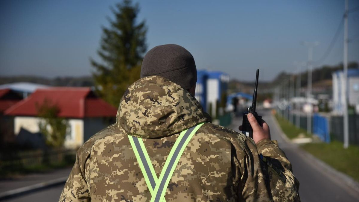 На Коломийщині судили чоловіка, який хотів допомогти новому знайомому незаконно перетнути кордон