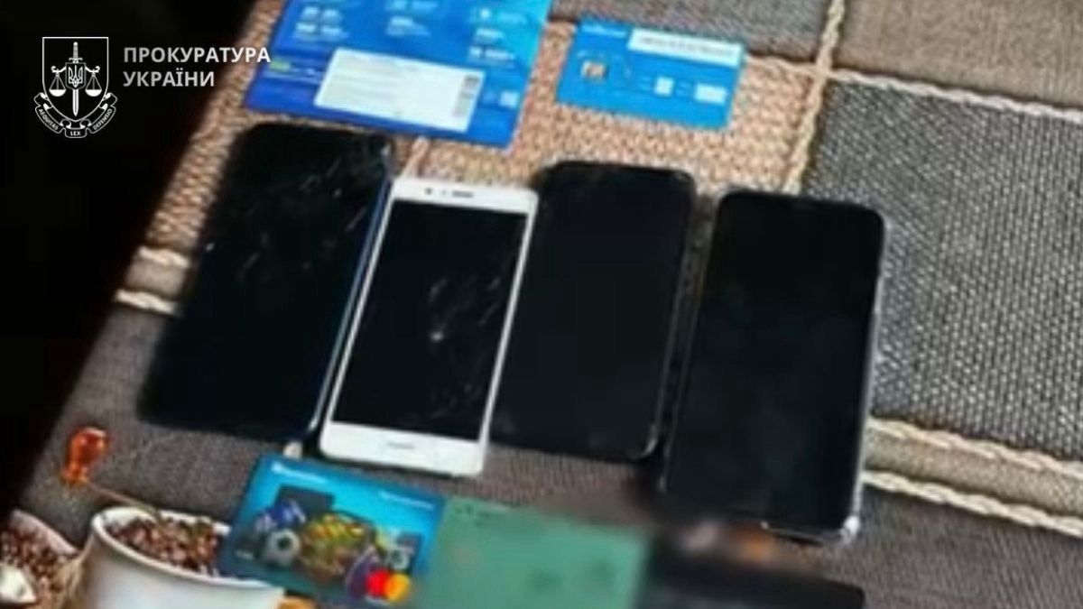 20-річний мешканець Коломийщини організував схему викрадення грошей з банківських рахунків 2