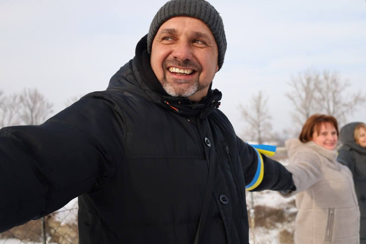 З’єднали два береги Пруту: у Коломиї пластуни утворили живий ланцюг до Дня Соборності 10