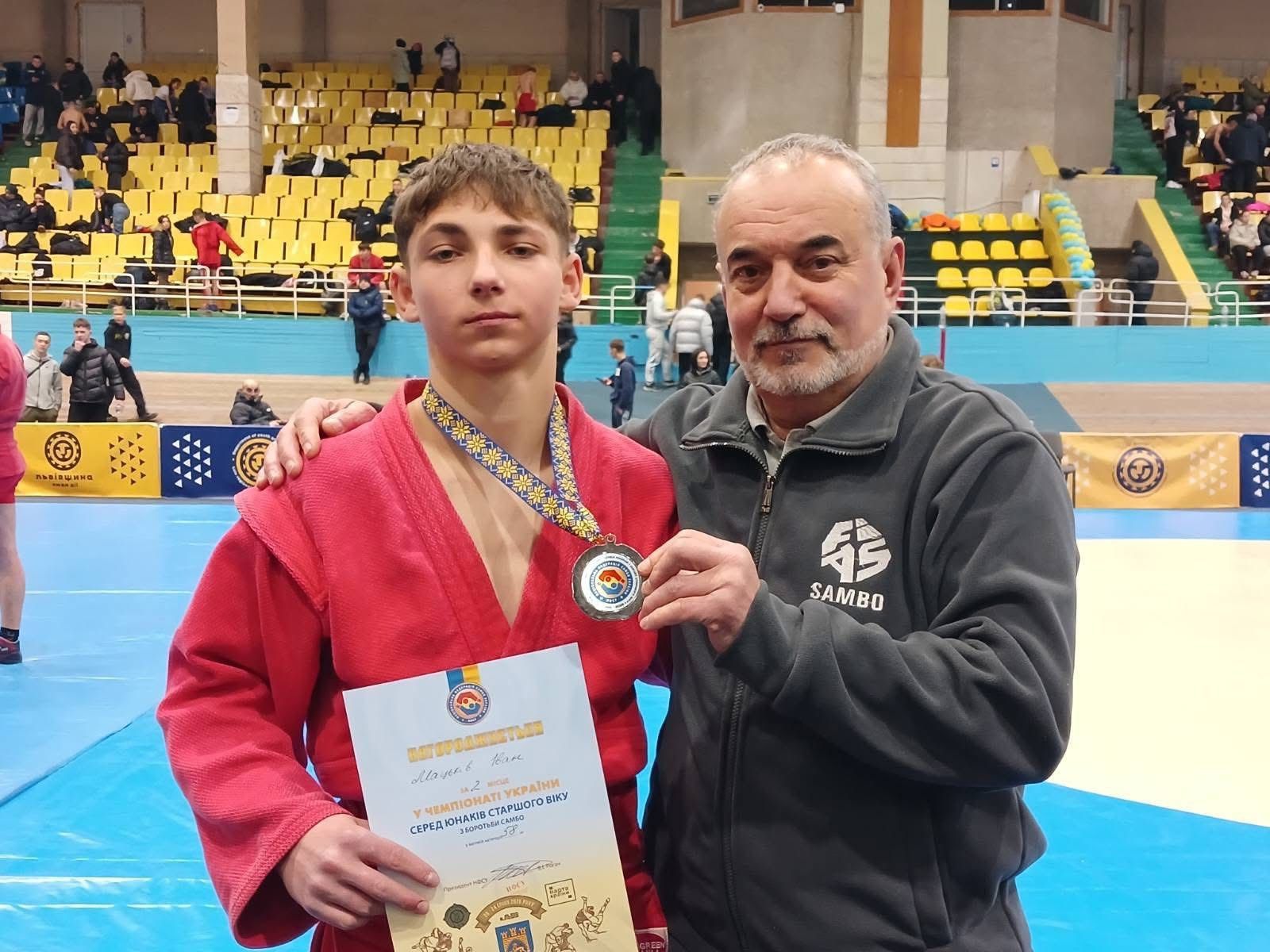 Троє спортсменів з Надвірної вибороли медалі на Чемпіонаті України з самбо 4