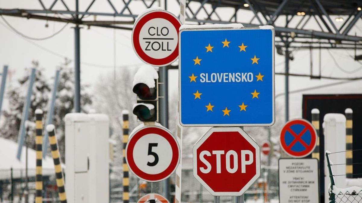 Чоловік намагався протаранити українсько-словацький кордон, бо був у розшуку в реєстрі "Оберіг"