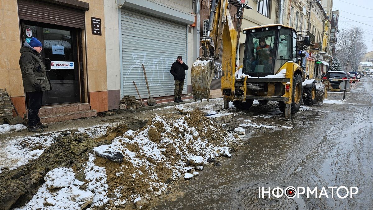 Через витік газу в середмісті Коломиї знову перекрили рух вул. Валовою 2