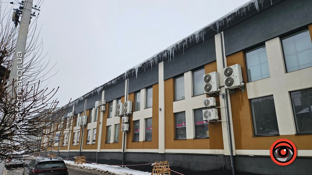 Чиї бурульки? Хто має подбати про безпеку коломиян під час відлиги 2