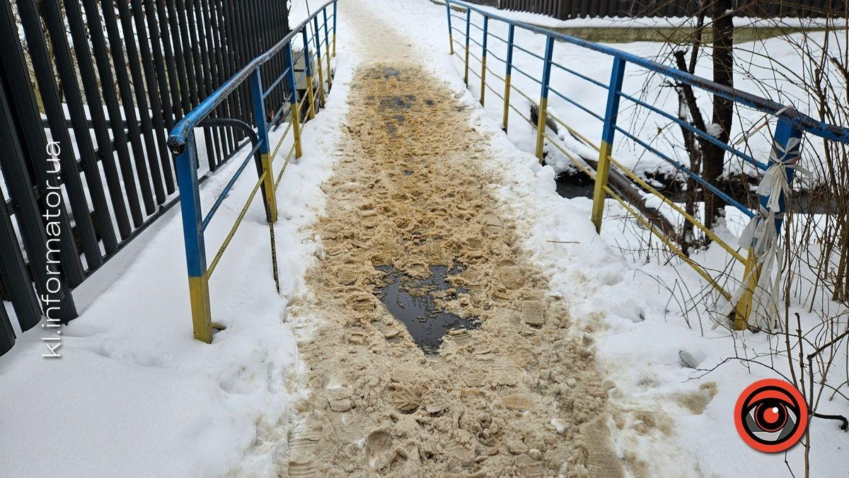 Комунальні трабли: як у Коломиї боряться зі сніговою кашею і як недопрацьовують 1