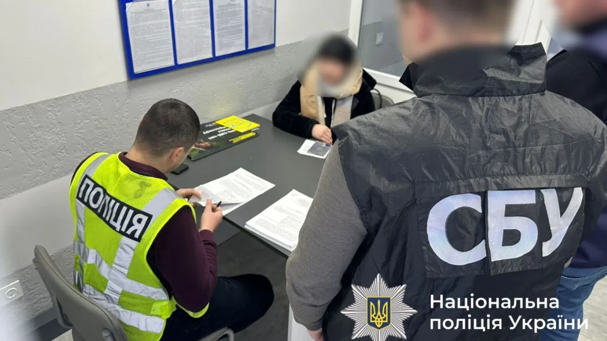 Понад півмільйона гривень "повз касу": на вокзалі Яремче викрили масштабну корупційну схему