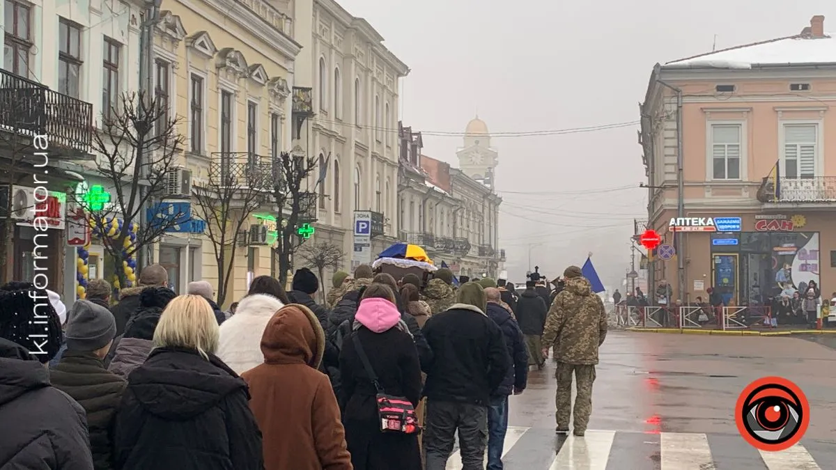 У Коломиї віддали шану загиблому захиснику Юрію Мельничуку 6