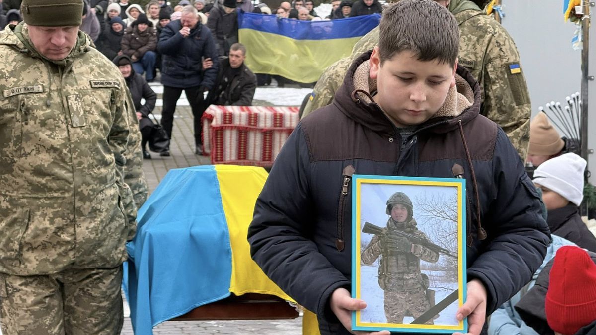 На вічний спочинок на Коломйищину повернувся захисник Анатолій Гавадзин 1