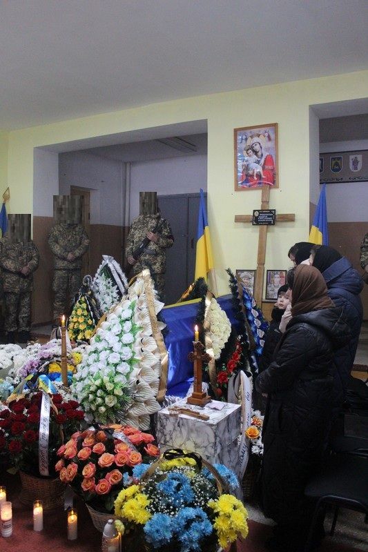 У Делятині попрощались із полеглим воїном Андрієм Романцем 2