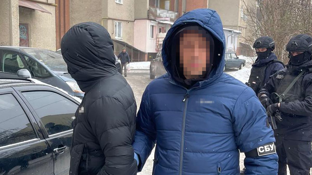 Вилучили наркотиків на 10 млн грн: на Прикарпатті викрили групу наркоторговців 4