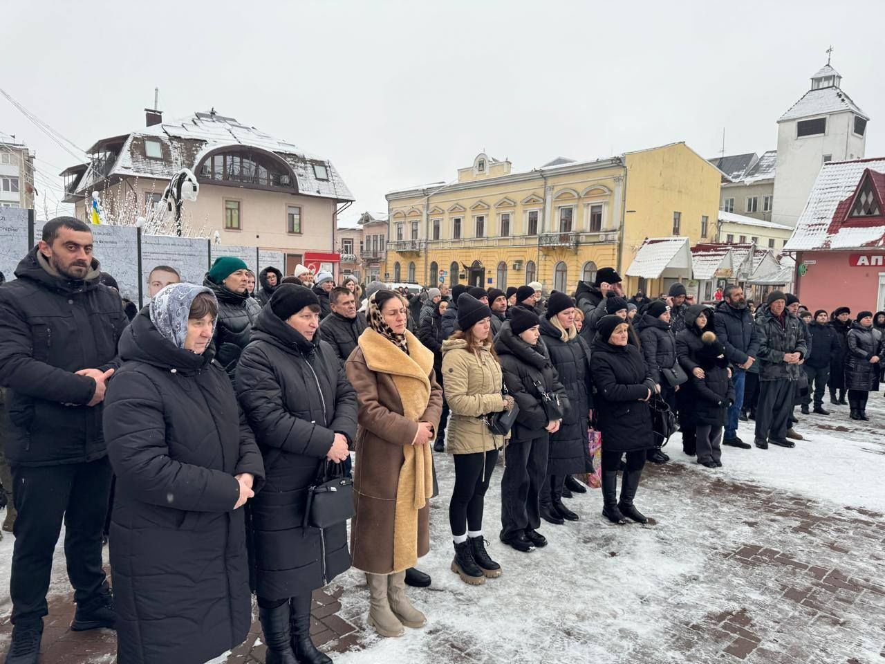 У Кососві вшанували памʼять полеглих Героїв 10