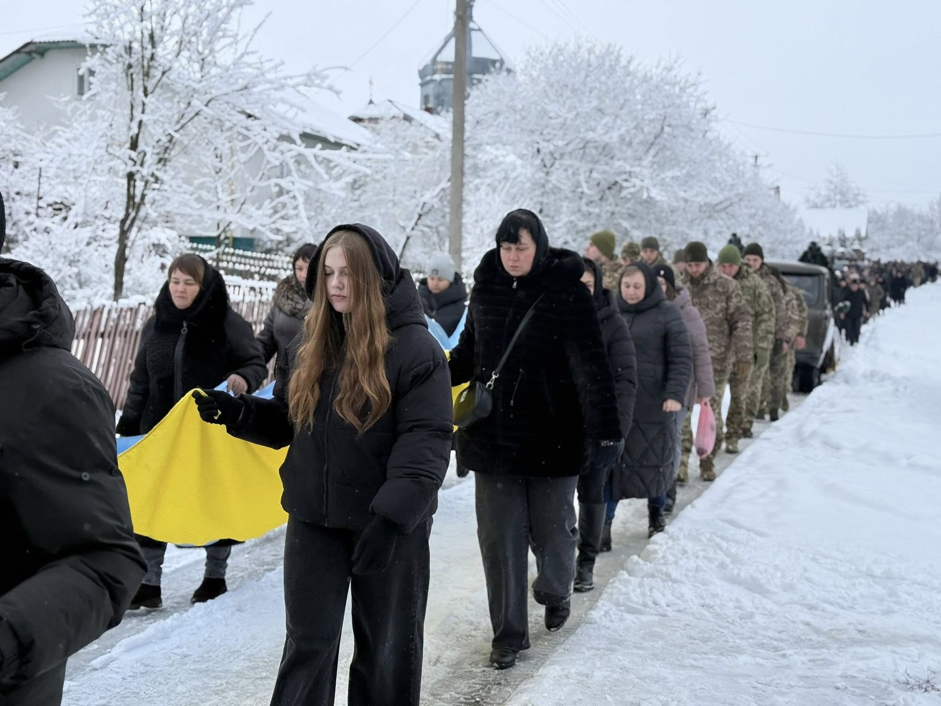 На Коломийщині попрощались із загиблим воїном Мироном Крицьким 12