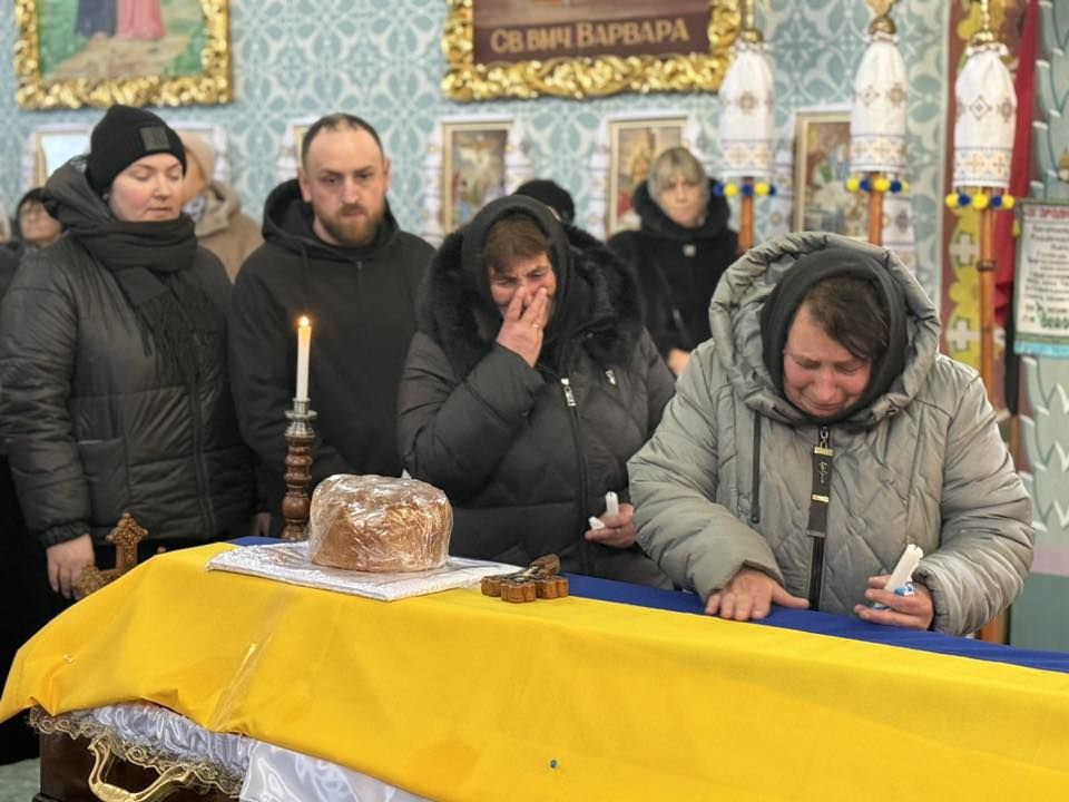 На Коломийщині попрощались із загиблим воїном Мироном Крицьким 5