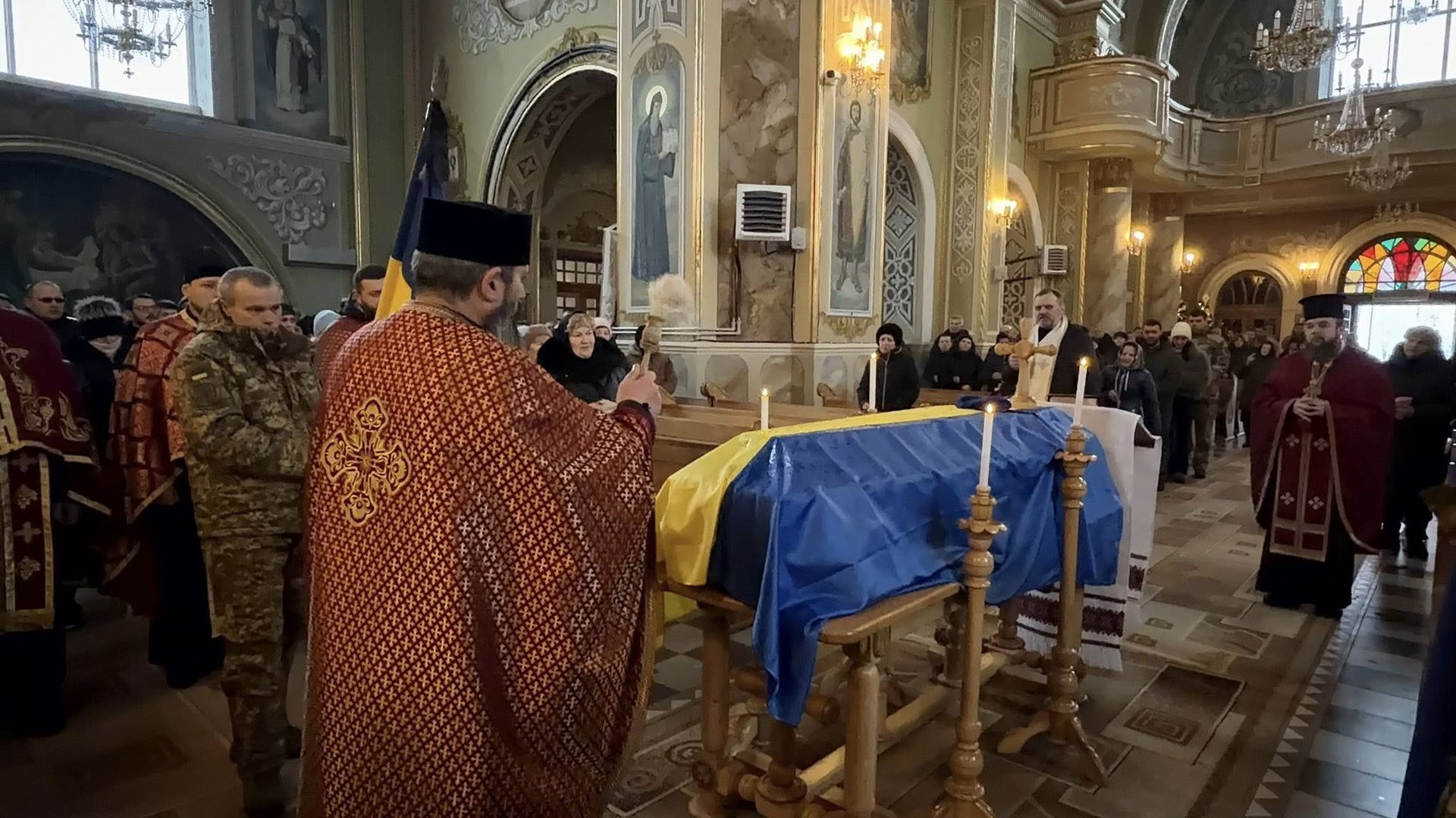 У Надвірній провели в останню дорогу полеглого воїна Андрія Марківа 2