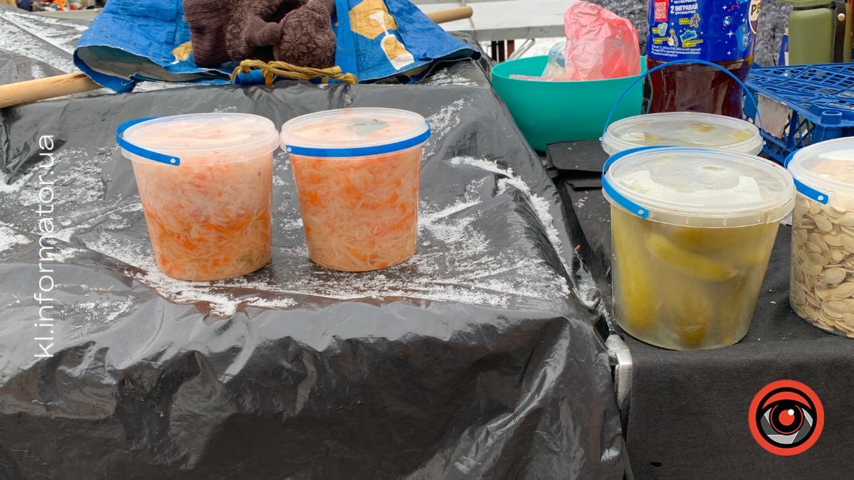 Скільки коштує квашенина у Коломиї: актуальні ціни на капусту та огірки 3