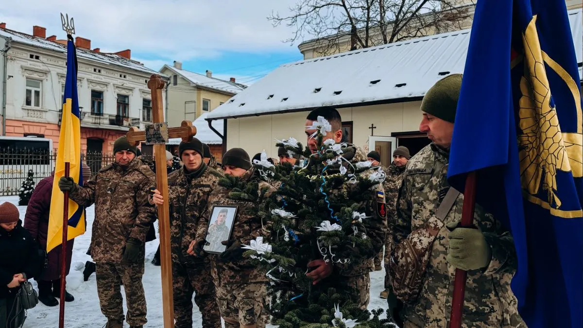 У Коломиї попрощались із загиблим воїном Сергієм Задорожнім 3
