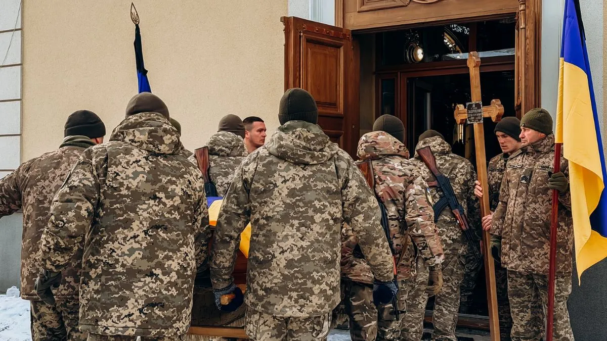 У Коломиї попрощались із загиблим воїном Сергієм Задорожнім 2