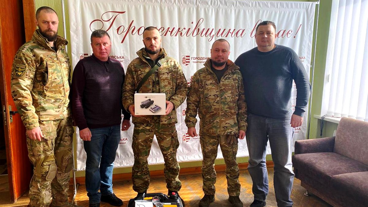 Городенківська громада передала стрілецькому батальйону НПУ необхідне обладнання