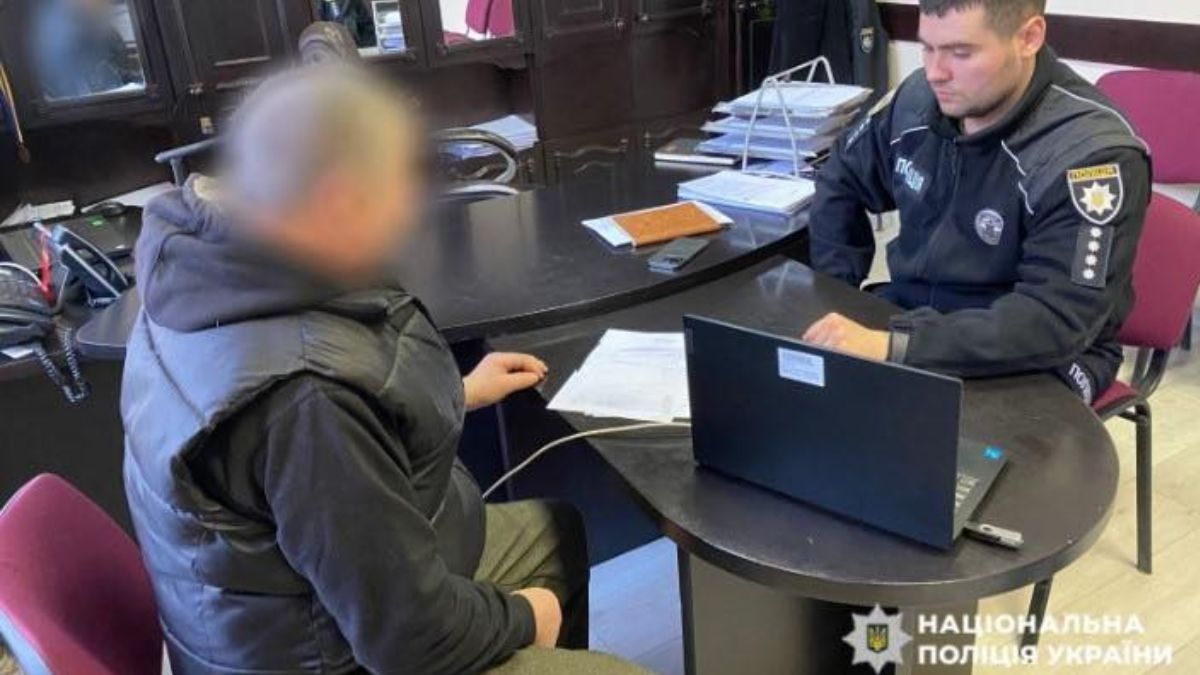 Збитки майже на пів мільйона: на Прикарпатті оголосили підозри за незаконні рубки лісу 2