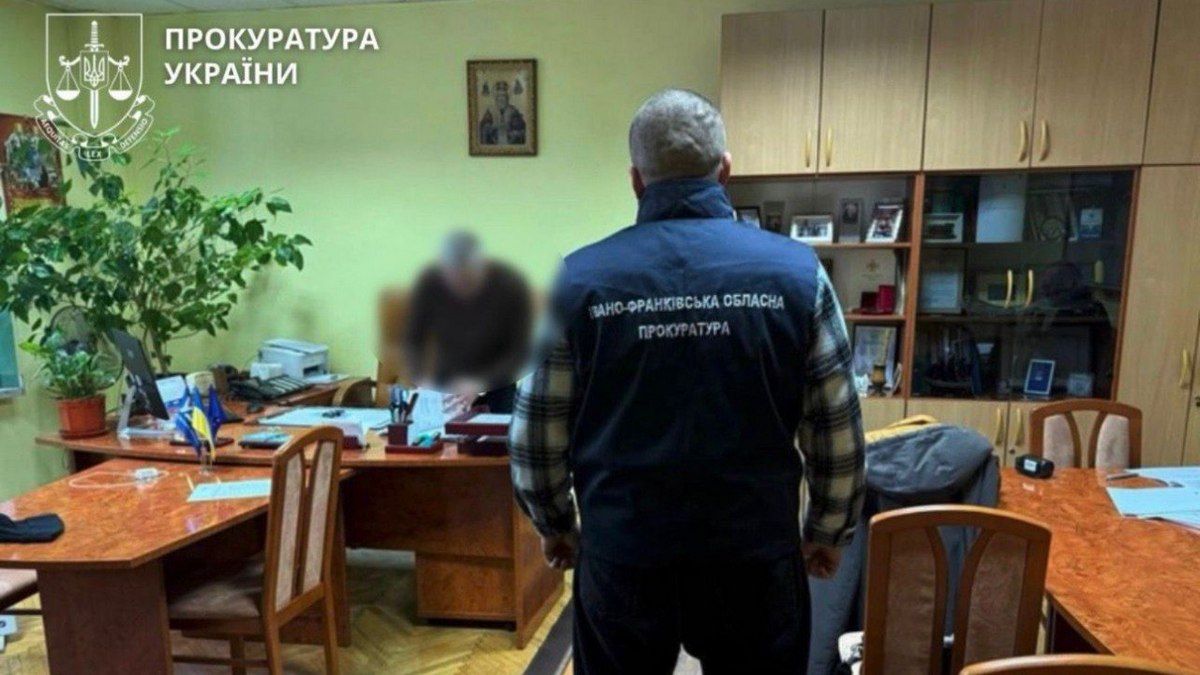 Схему з продажу посад з бронюванням викрили в Укрзалізниці та ДСНС Прикарпаття 1