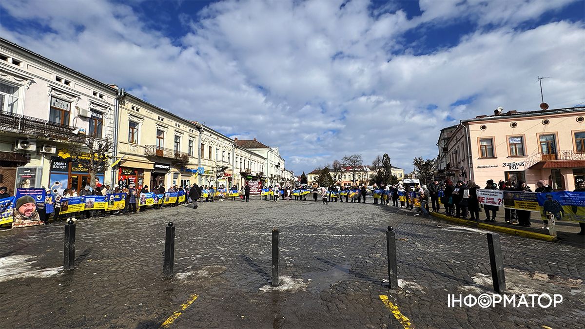У Коломиї вкотре провели акцію-нагадування про всіх зниклих безвісти та полонених 1