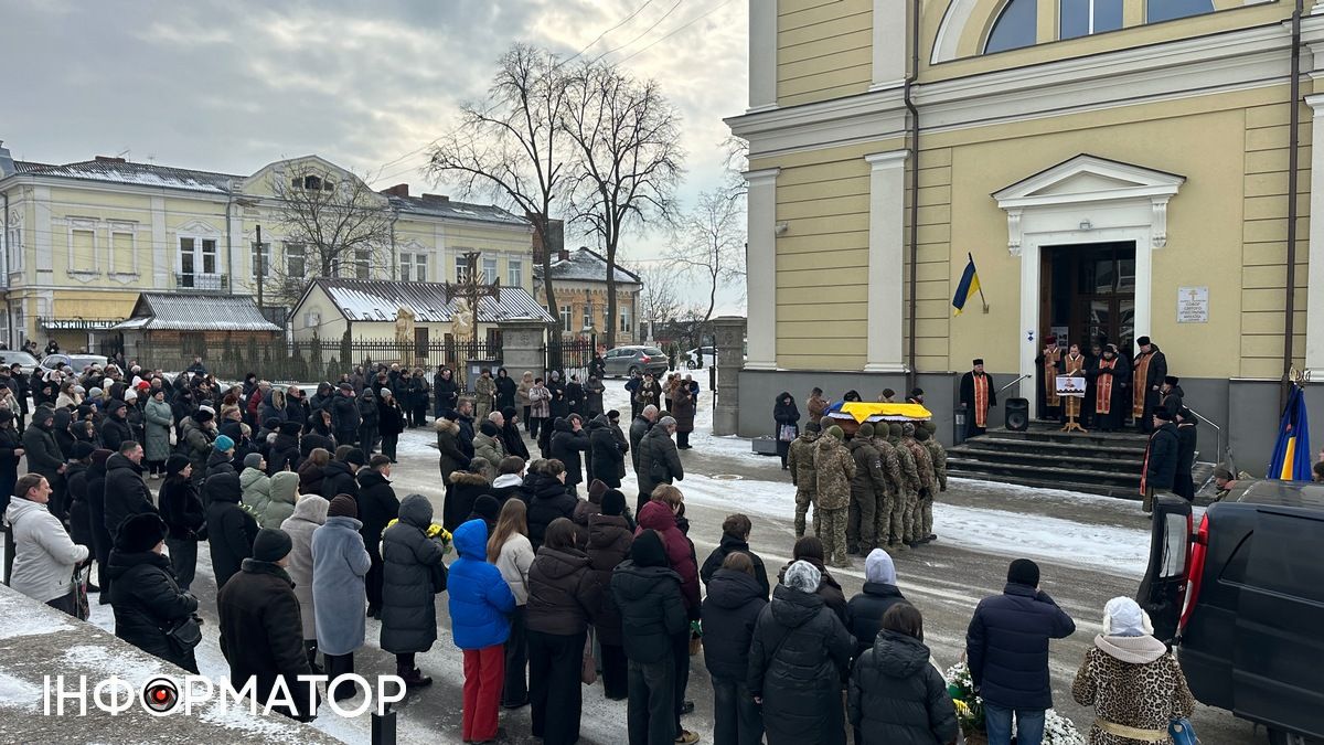 У Коломиї попрощалися із Героєм Ярославом Томенком 19